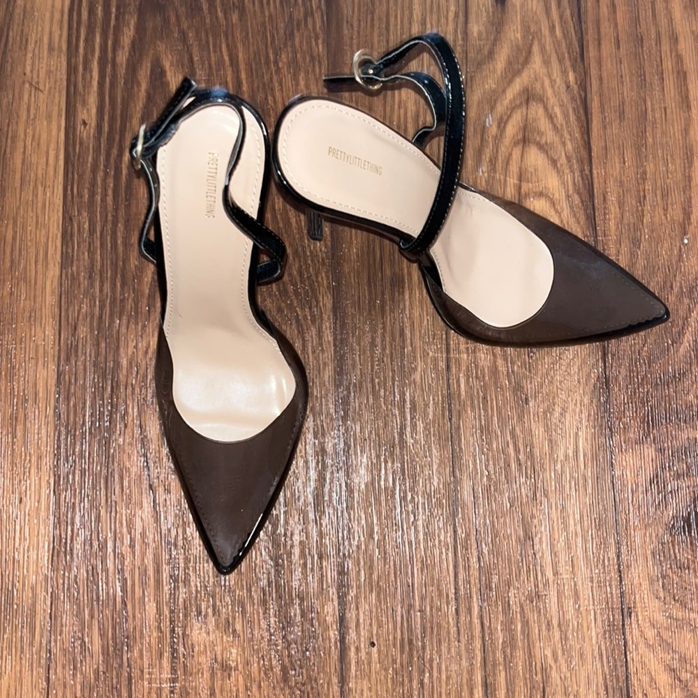 PRETTY LITTLE THING / PLEXI BLACK STILLETTOS / 7